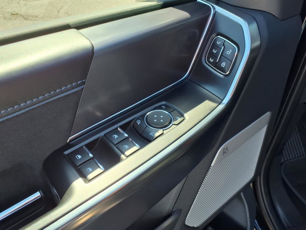 Used 2024 Ford F150 Platinum image 21