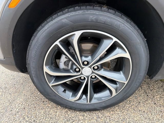 Used 2023 Buick Encore GX Select AWD/4WD image 9
