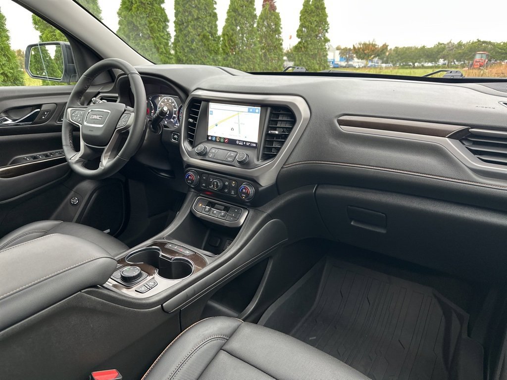 Used 2023 GMC Acadia AT4 w/ Technology Package image 38