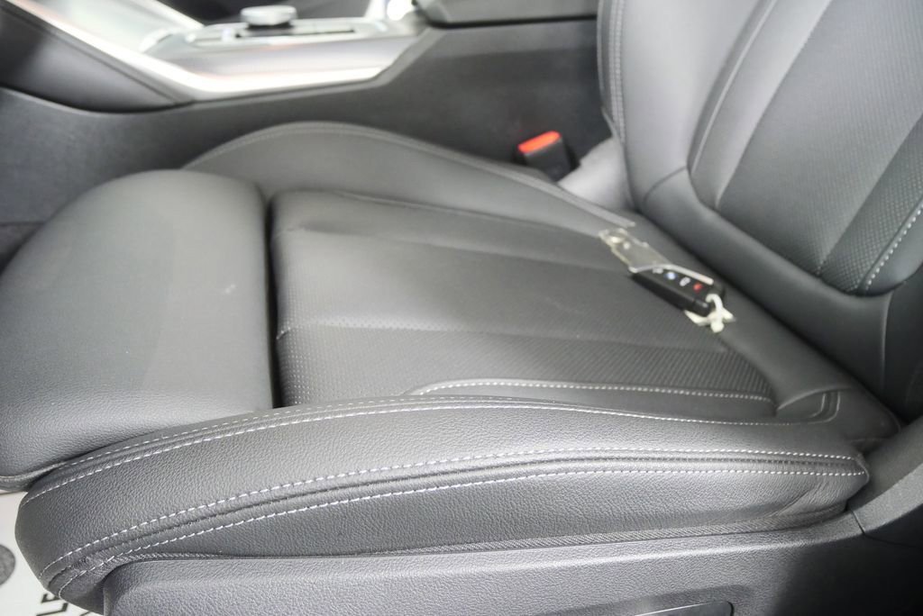 Certified 2025 BMW M440i image 9