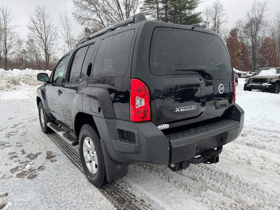 Used 2013 Nissan Xterra 4WD image 3
