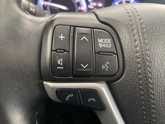 Used 2019 Toyota Highlander XLE image 17