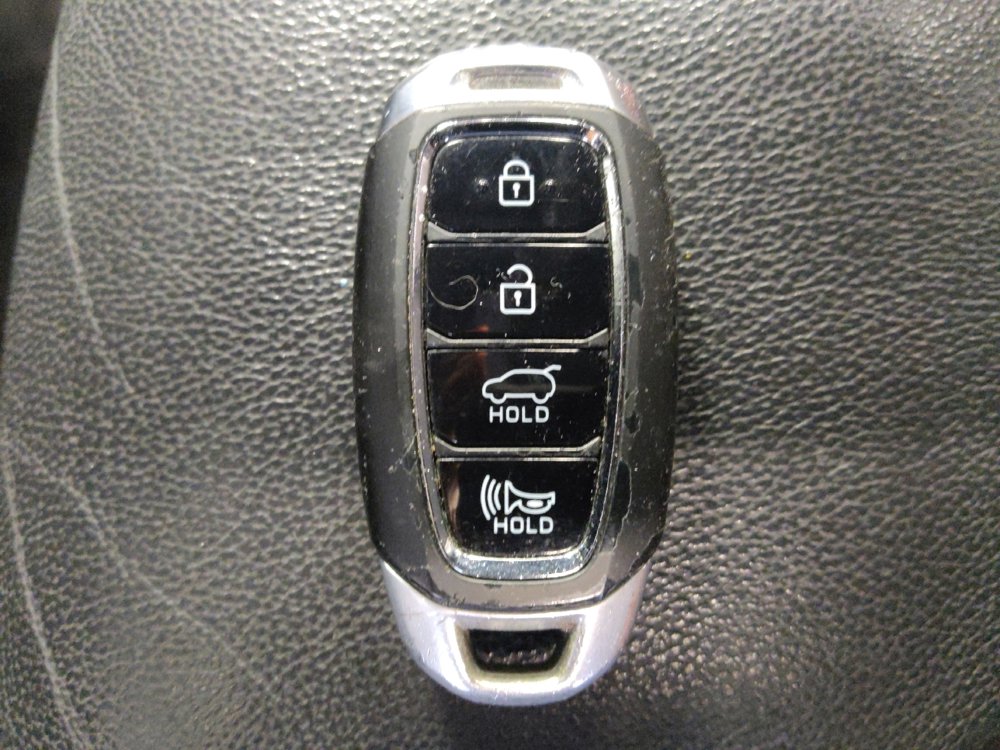 Used 2020 Hyundai Santa Fe Limited w/ Cargo Package image 32