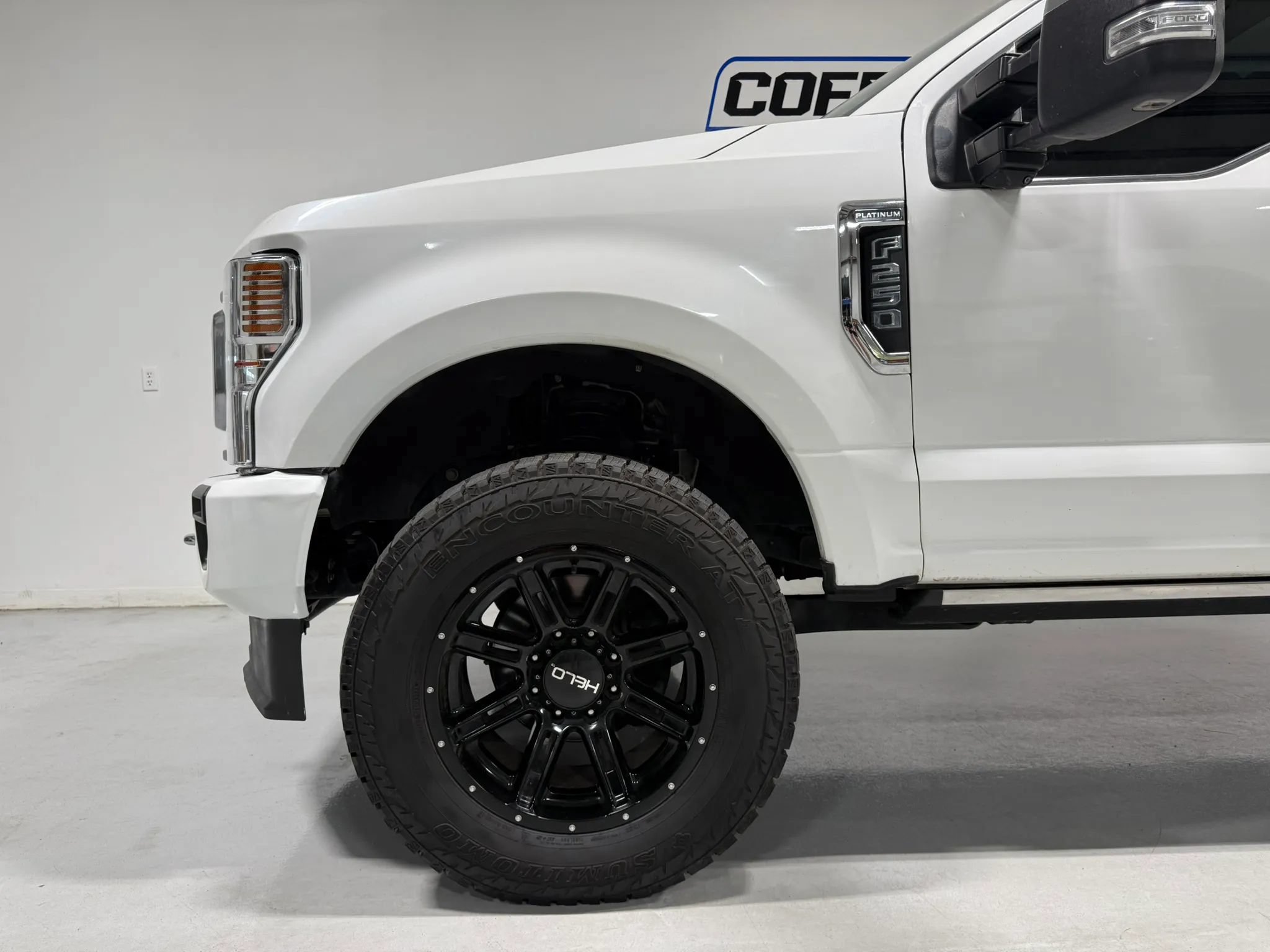 Used 2021 Ford F250 Platinum w/ FX4 Off-Road Package AWD/4WD image 10