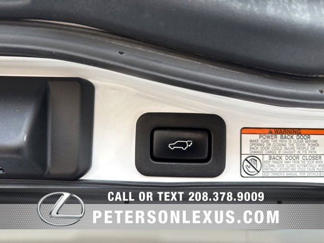 Used 2021 Lexus LX 570 4WD w/ 3rd Row & Luxury Pkg image 23