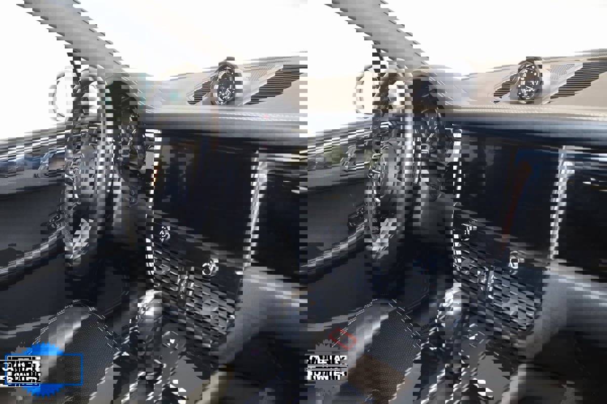 Used 2022 Porsche Macan image 47