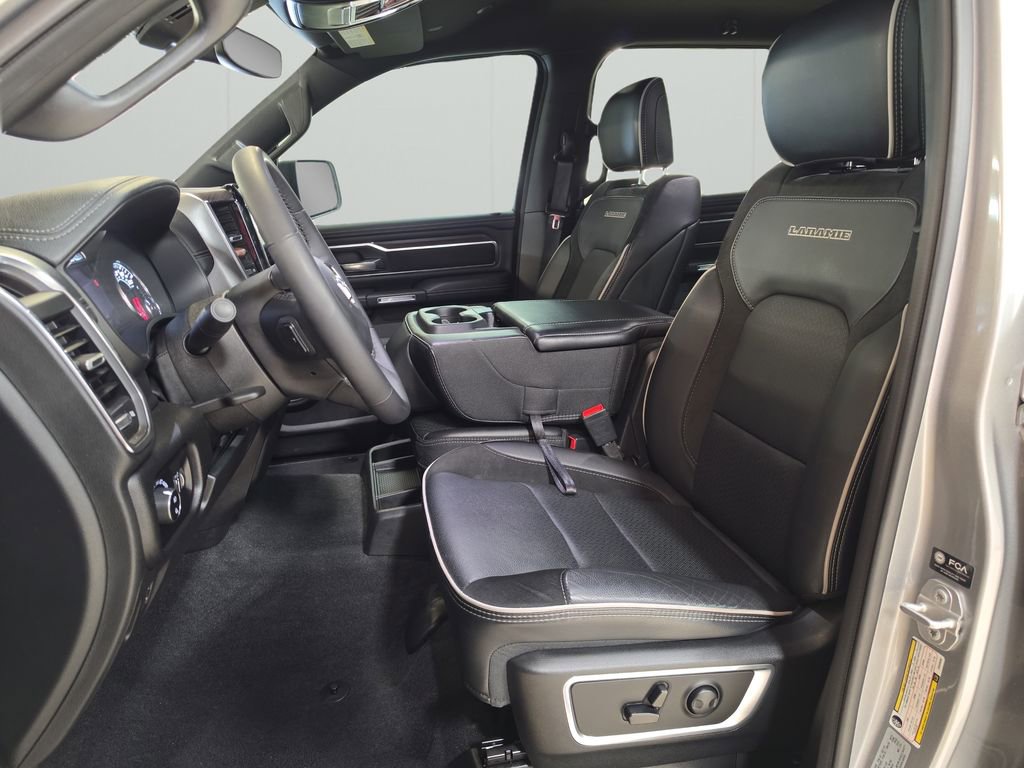 Used 2025 RAM 1500 Laramie image 12