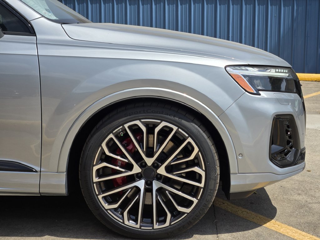 New 2026 Audi SQ7 Prestige AWD/4WD image 13