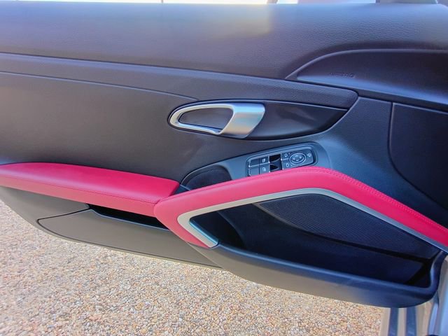 Used 2024 Porsche 718 Boxster RWD image 37