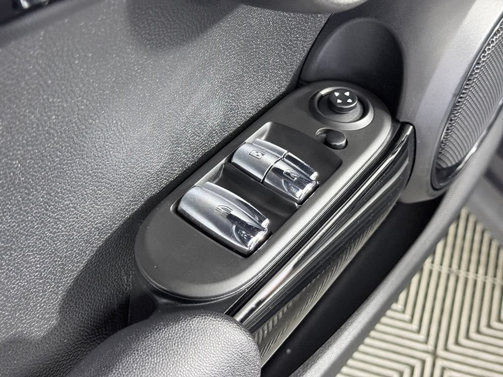 Used 2022 MINI Cooper S FWD image 26