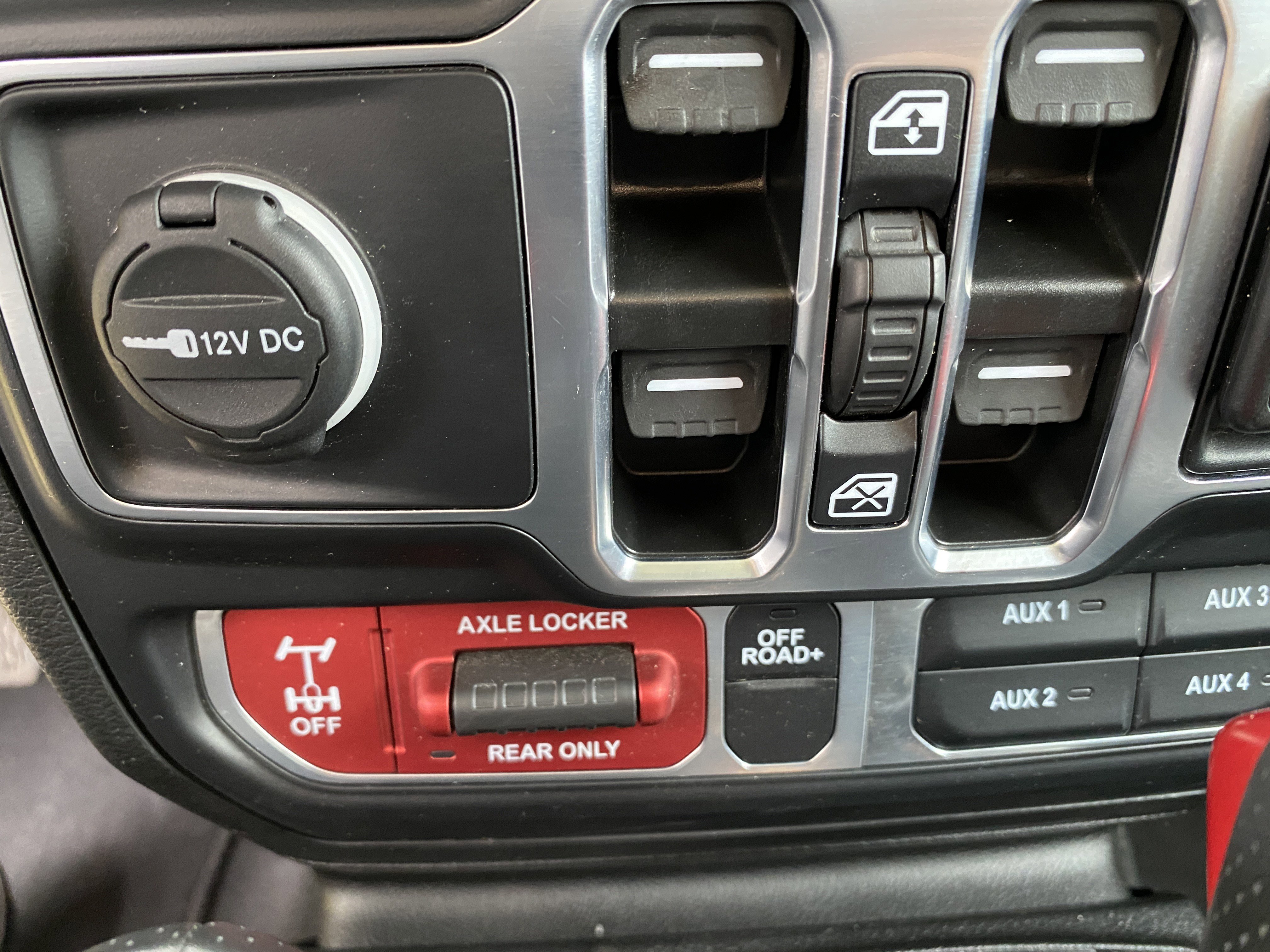 Used 2023 Jeep Gladiator Mojave w/ LED Lighting Group image 33
