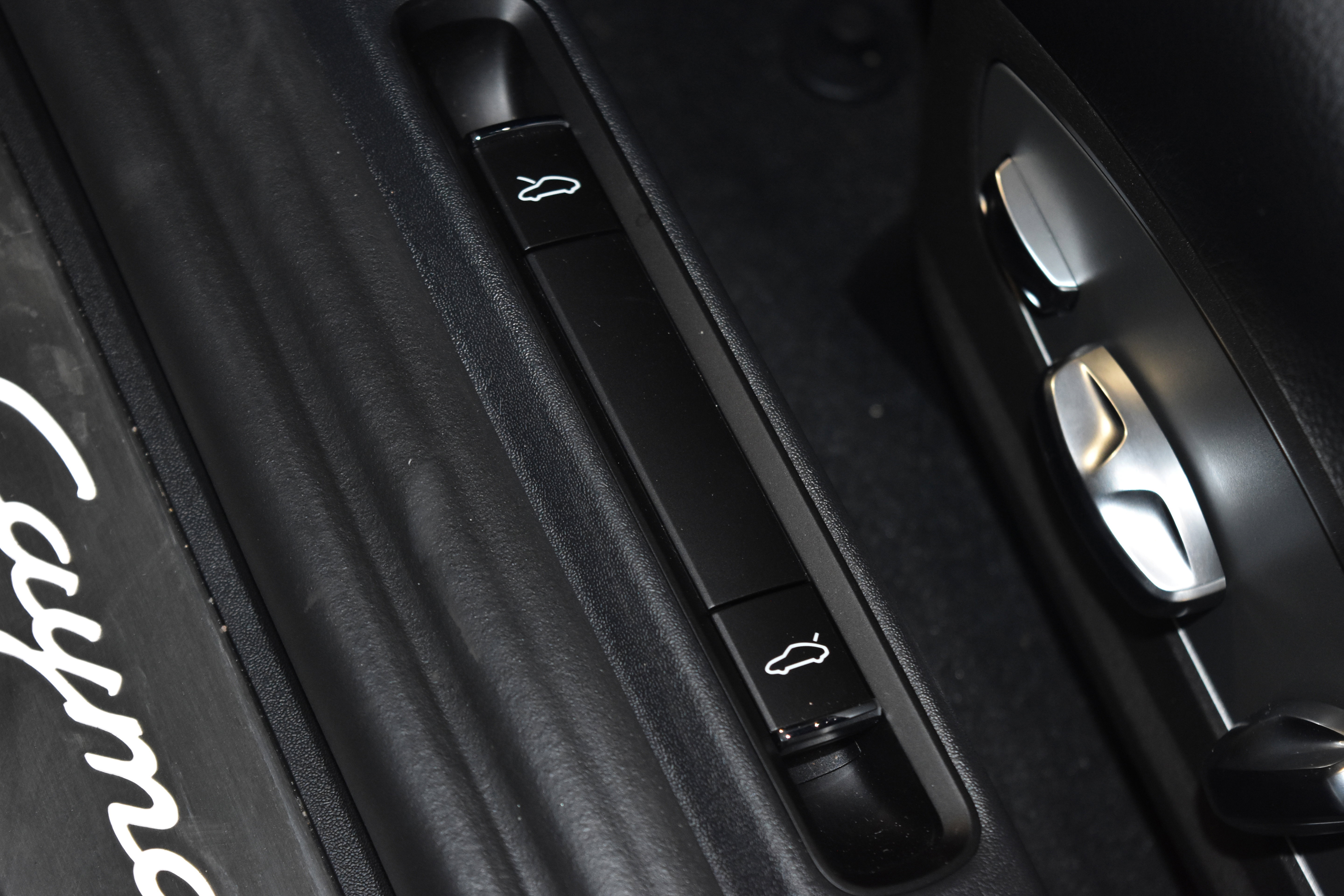 New 2025 Porsche 718 Cayman image 9