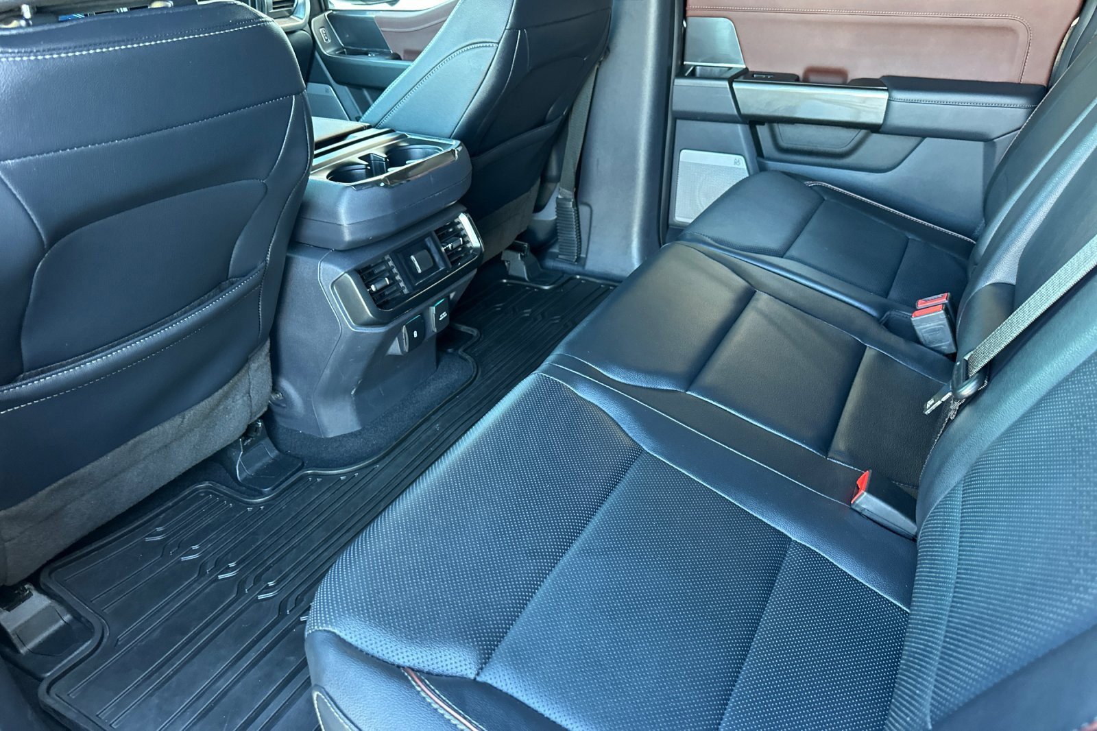 Used 2023 Ford F150 Lariat AWD/4WD image 11