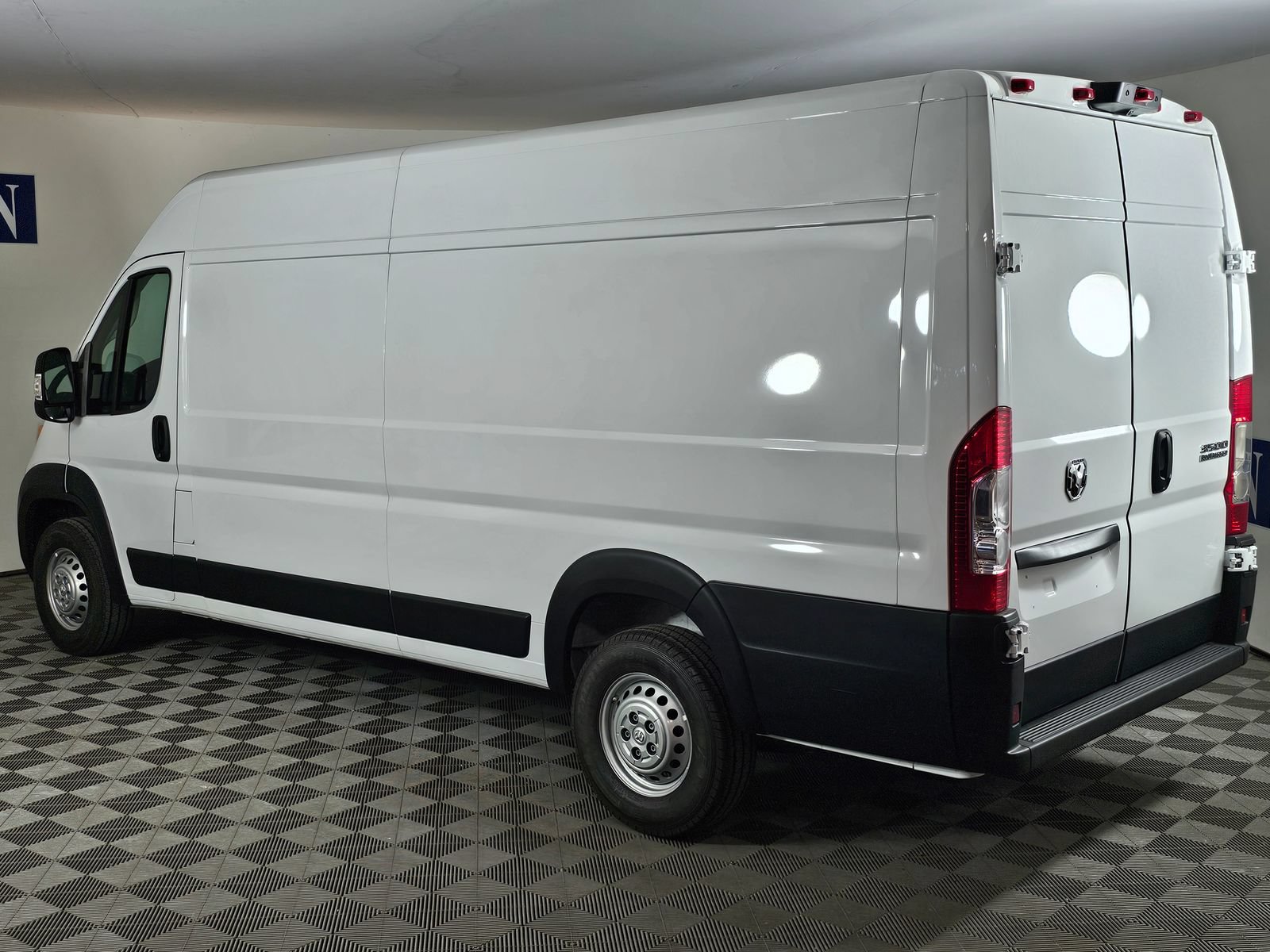New 2026 RAM ProMaster 3500 FWD image 34