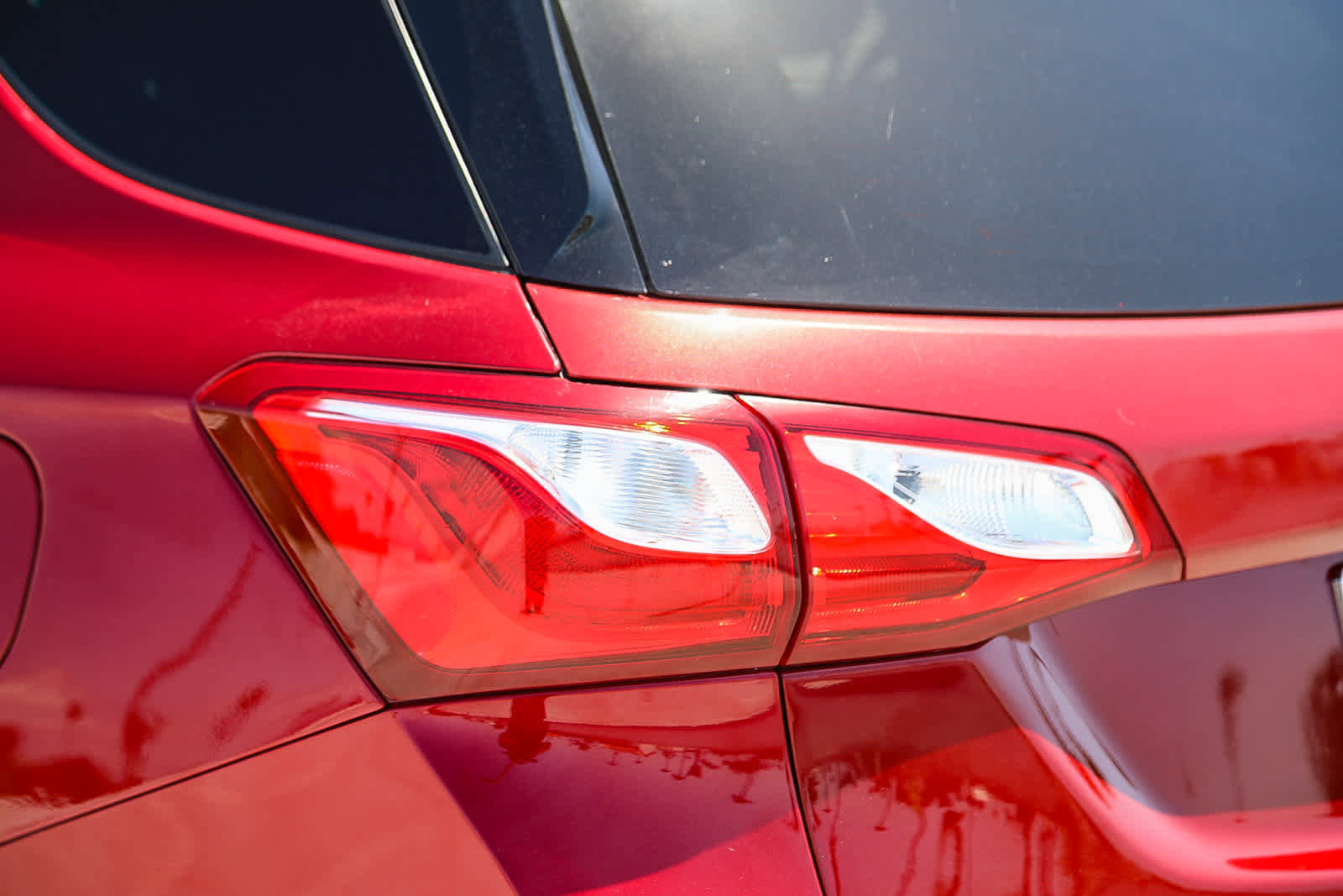 Used 2018 Chevrolet Equinox LT FWD image 9