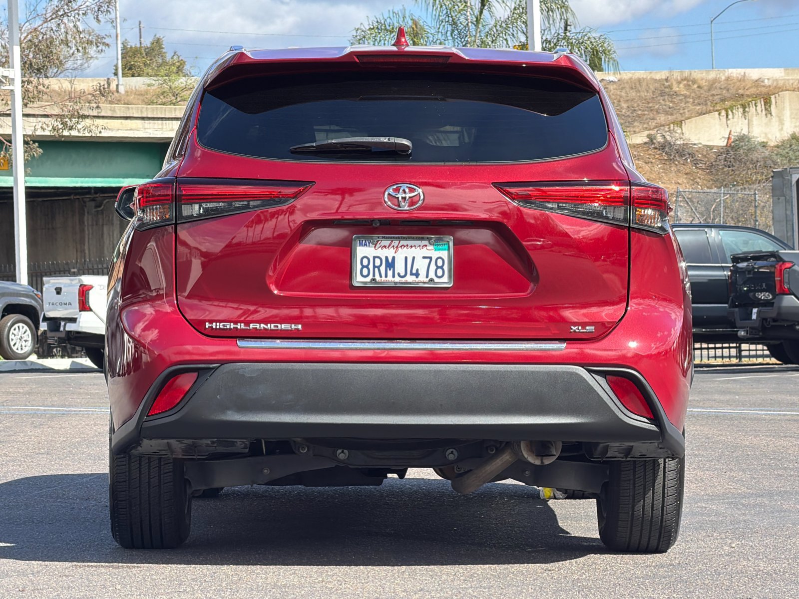 Used 2020 Toyota Highlander XLE FWD image 4