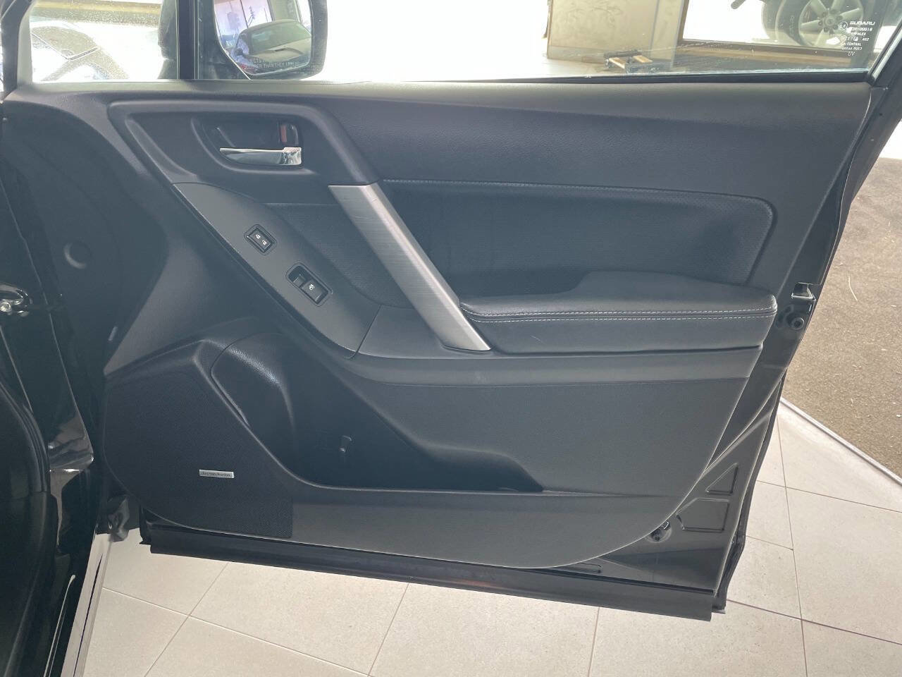 Used 2015 Subaru Forester 2.5i Limited image 29