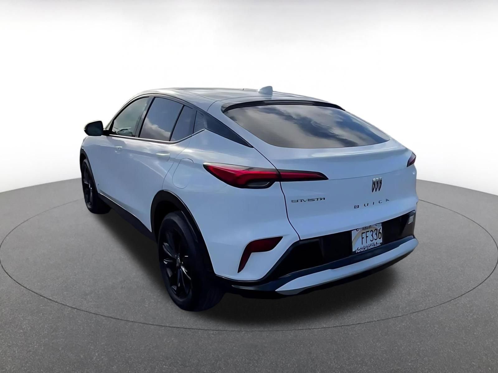 Used 2025 Buick Envista Sport Touring image 11