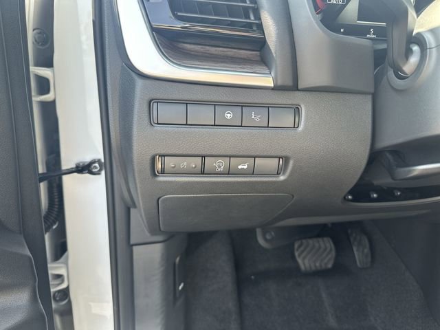 New 2026 Nissan Rogue Platinum w/ Platinum Premium Package image 18