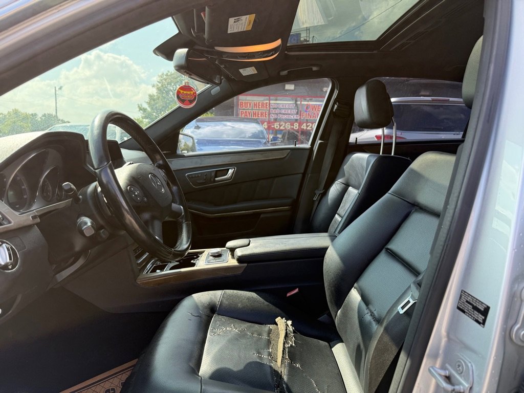 Used 2010 Mercedes-Benz E 350 4MATIC Sedan image 7