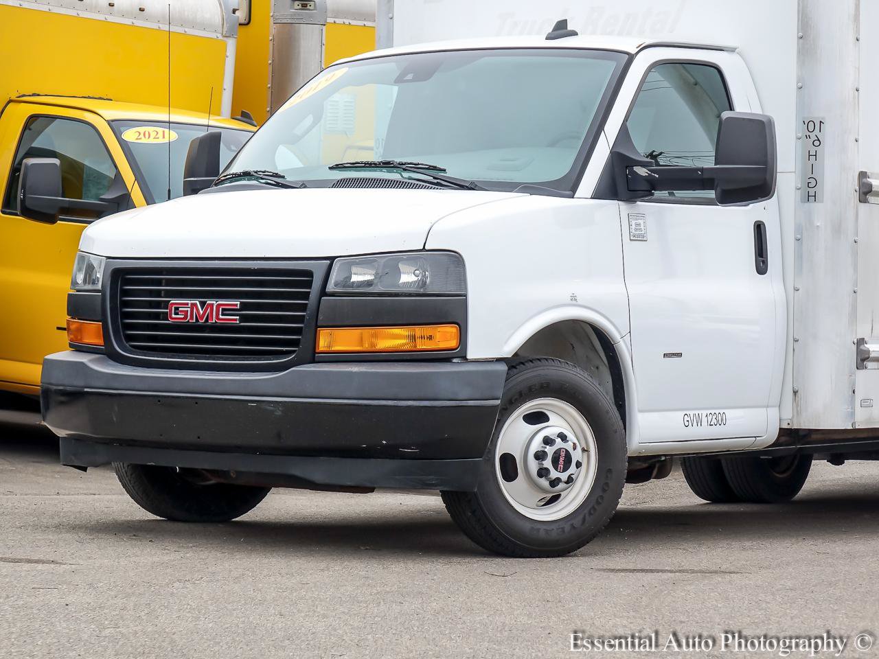 Used 2019 GMC Savana 3500 Extended w/ Driver Convenience Package RWD image 3