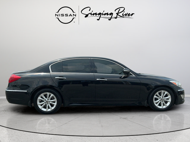 Used 2013 Hyundai Genesis 3.8 RWD image 8