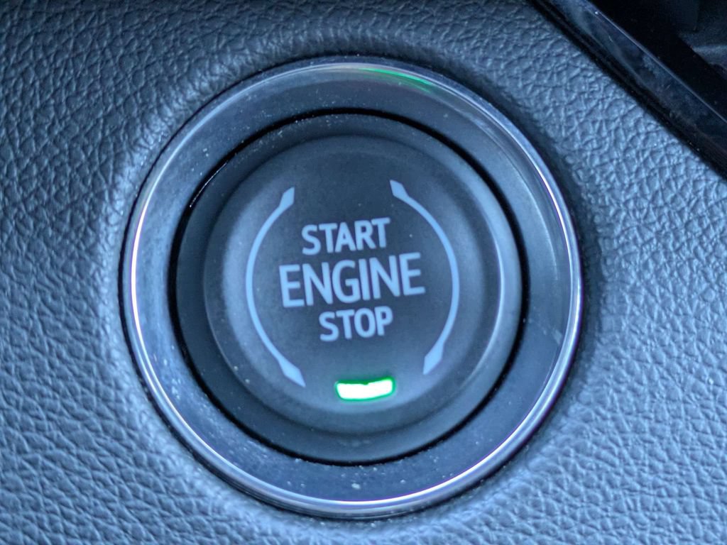 Used 2025 Buick Enclave Preferred FWD image 30