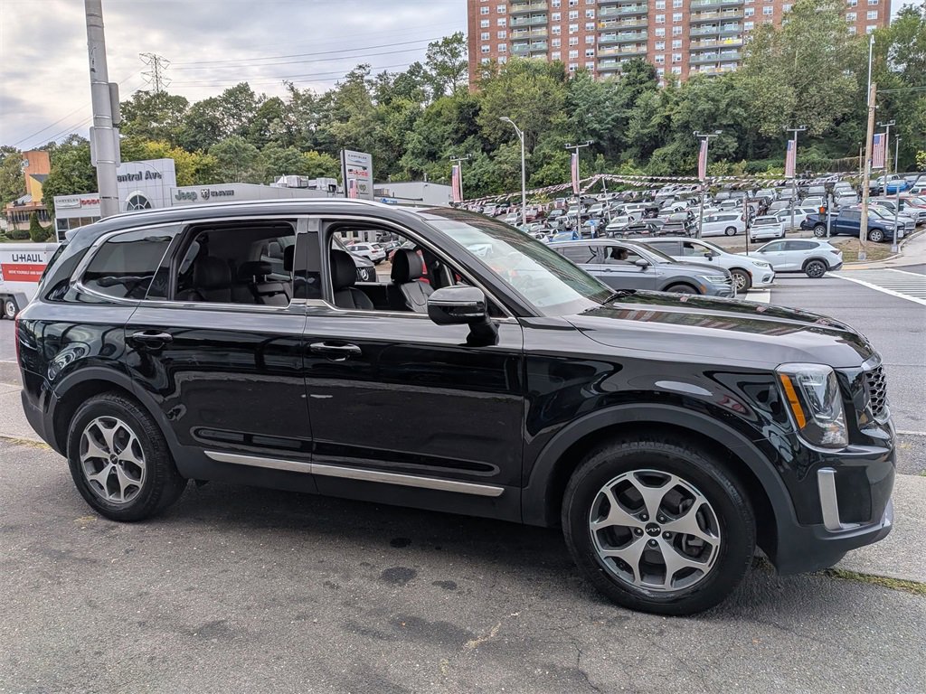 Certified 2022 Kia Telluride EX image 5