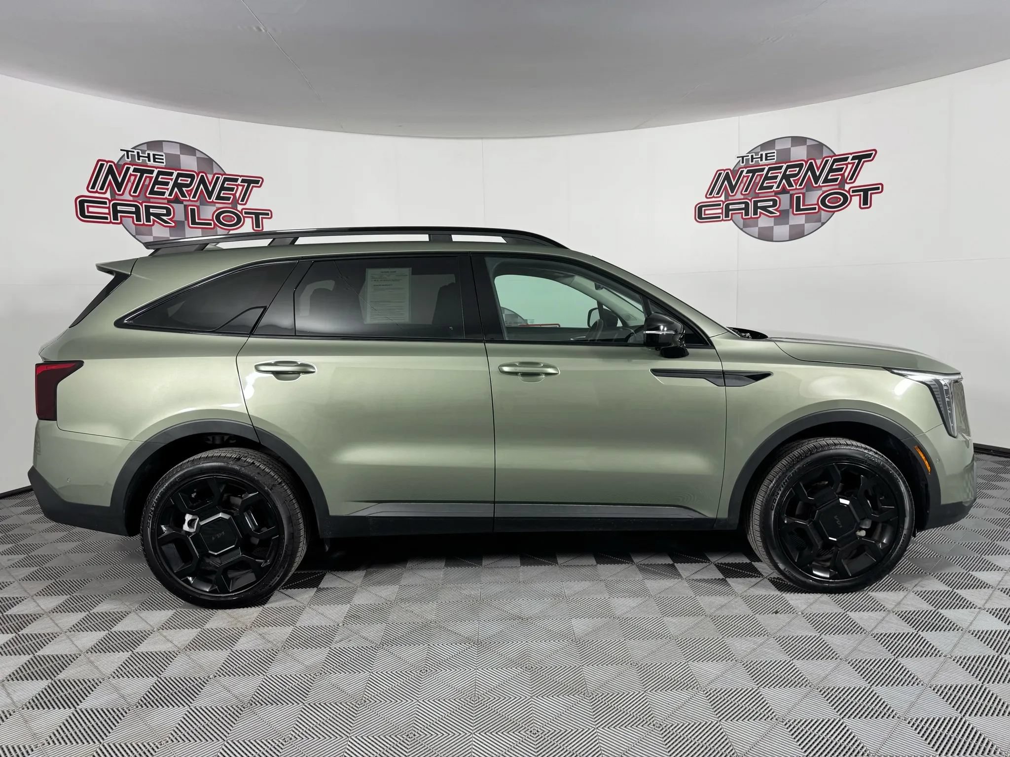 Used 2025 Kia Sorento SX AWD/4WD image 8