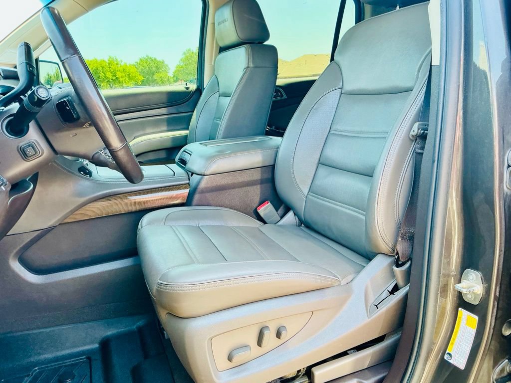 Used 2019 GMC Yukon Denali w/ Denali Ultimate Package AWD/4WD image 21