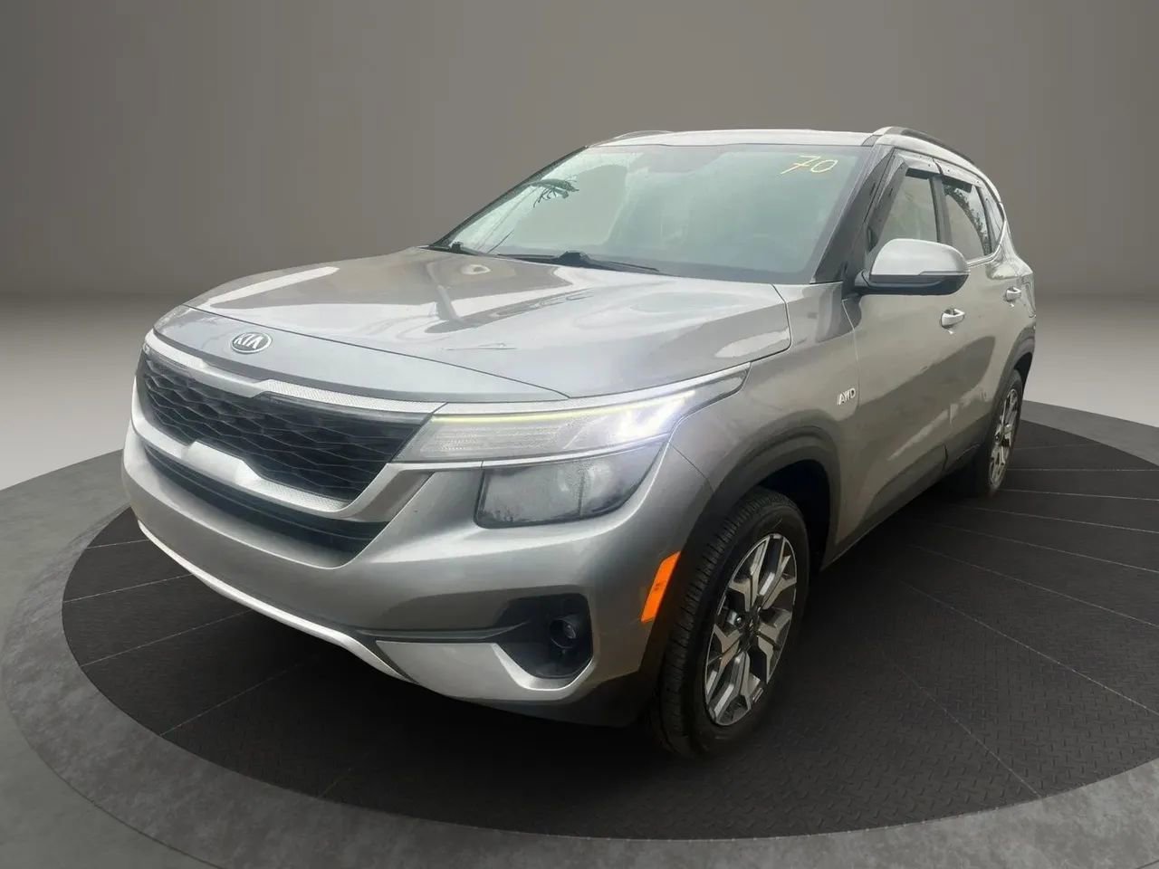 Used 2021 Kia Seltos EX AWD/4WD image 1