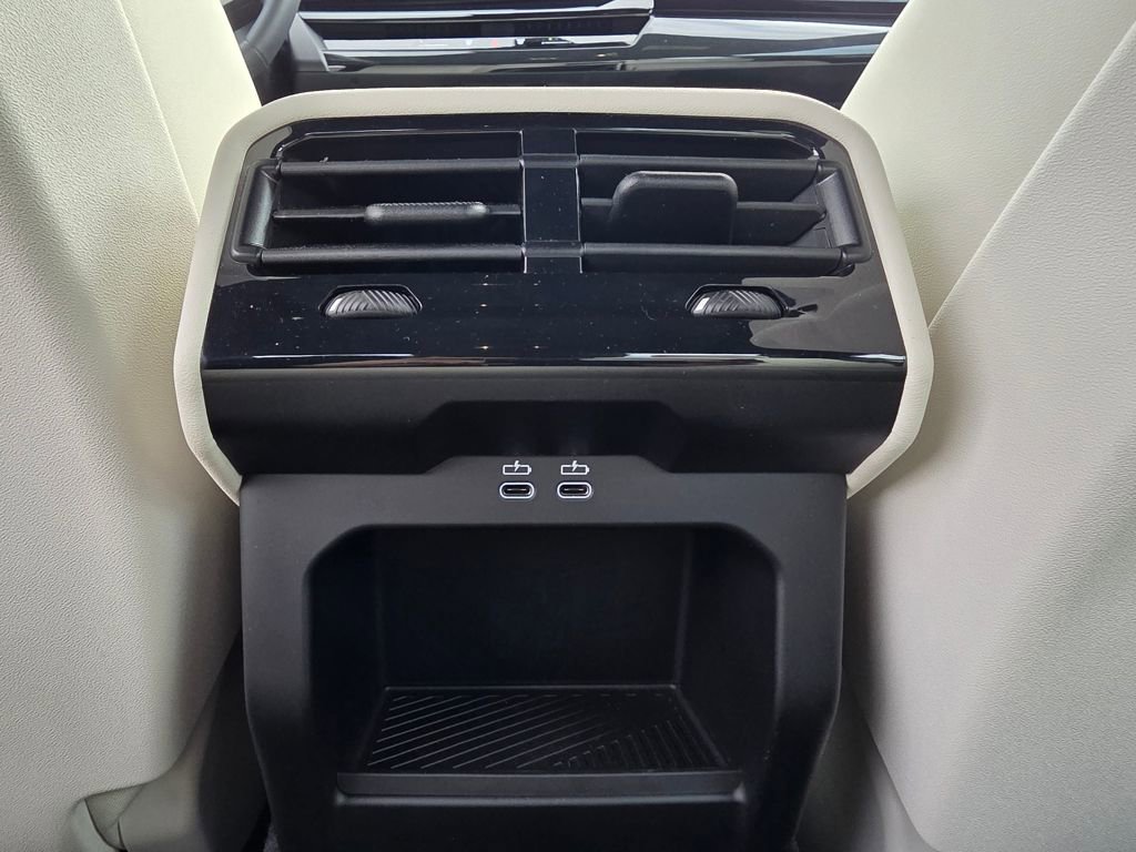Used 2024 BMW 530i image 17