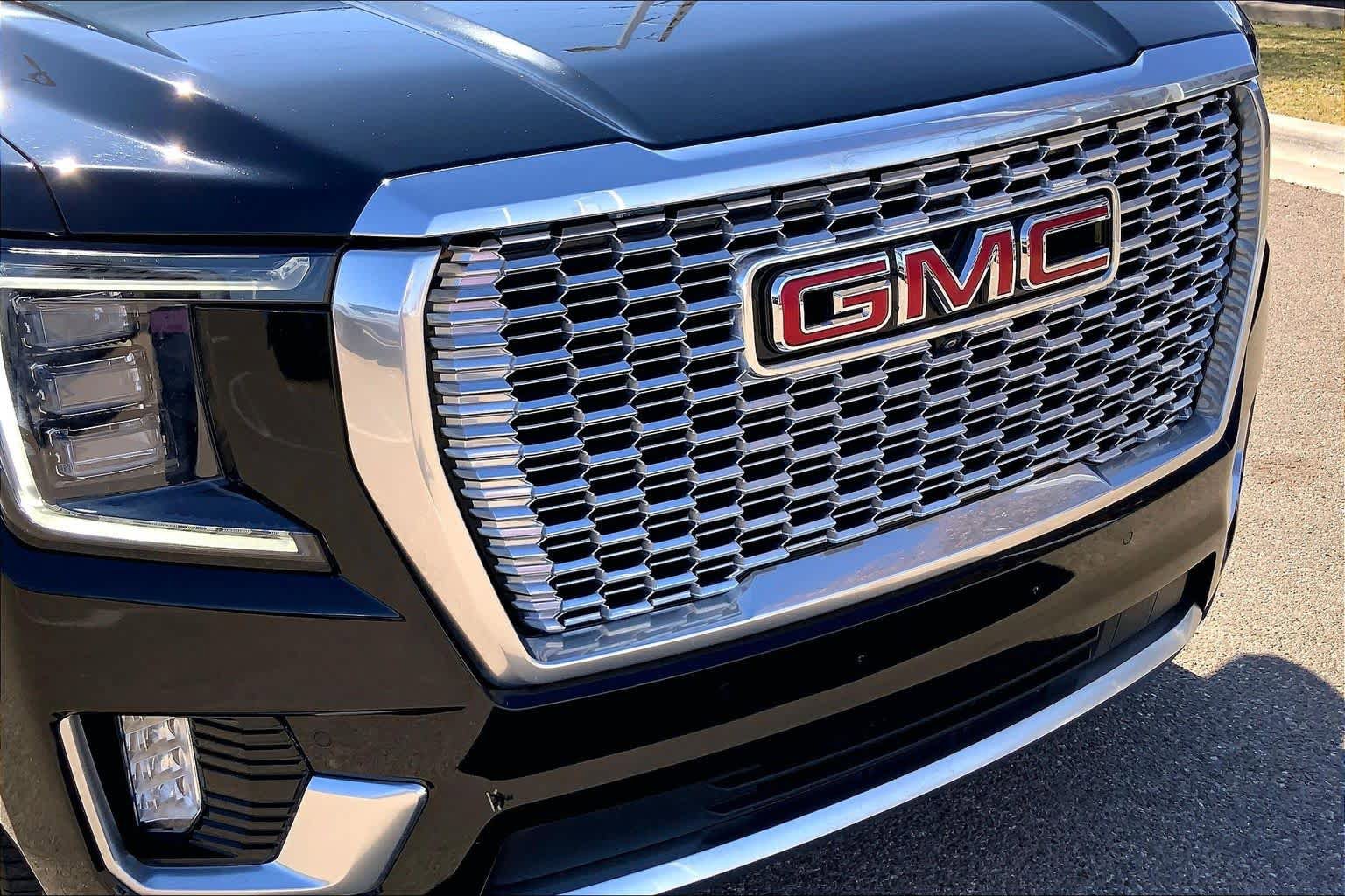 Used 2024 GMC Yukon Denali image 30