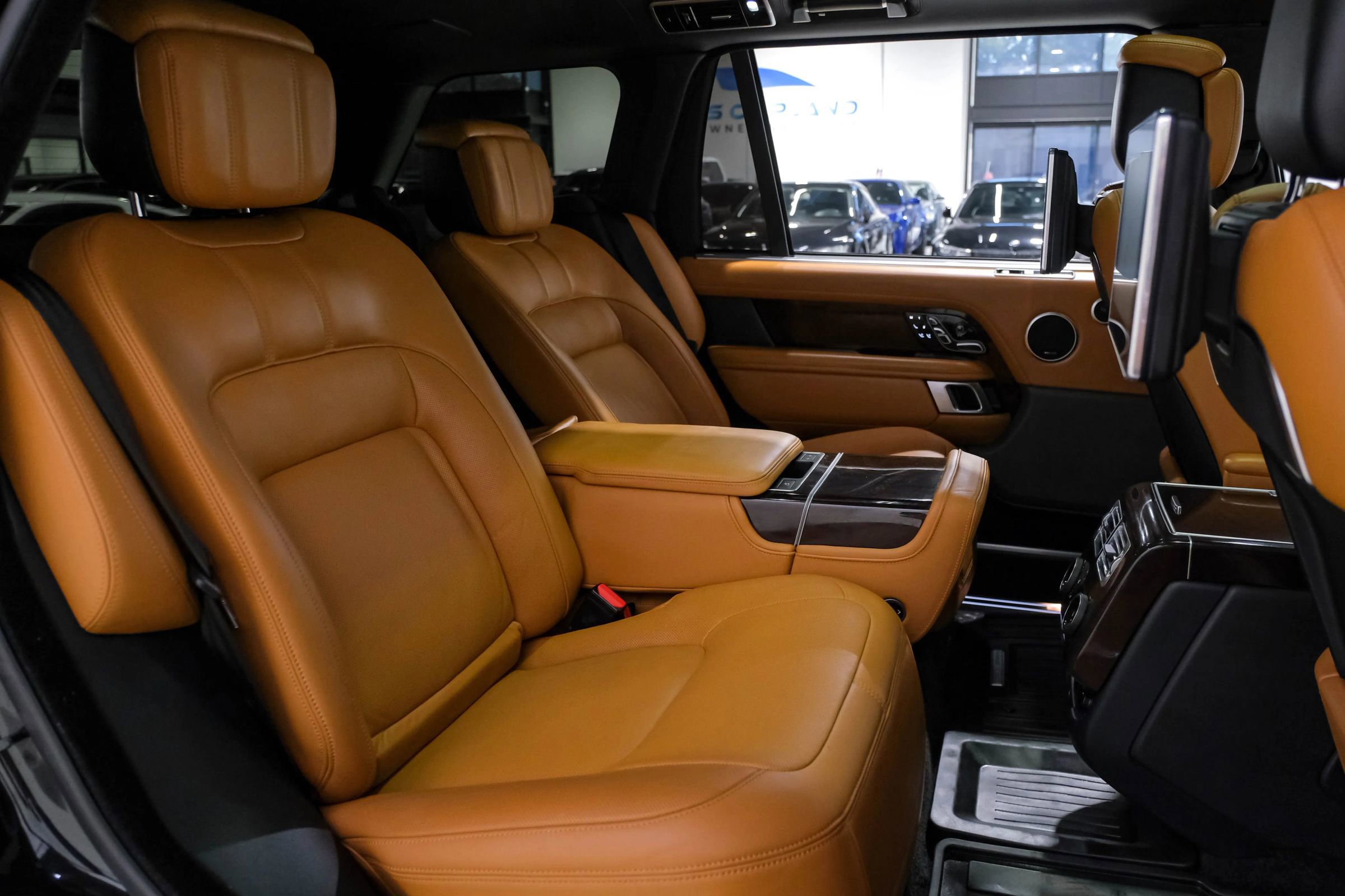 Used 2019 Land Rover Range Rover Long Wheelbase Autobiography image 36