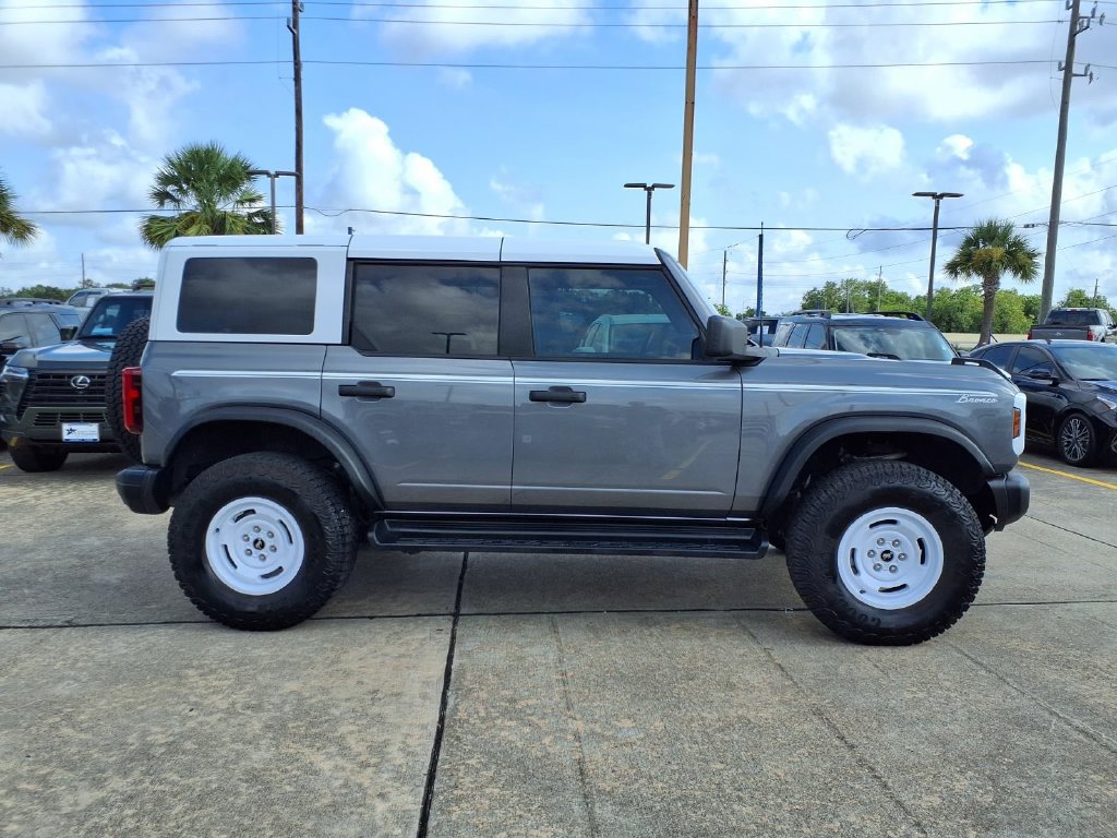 Used 2025 Ford Bronco Heritage Edition AWD/4WD image 8