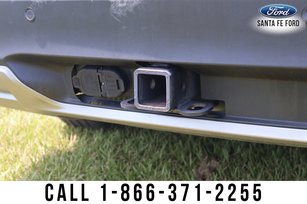 Used 2022 Ford Explorer XLT w/ Equipment Group 202A image 6