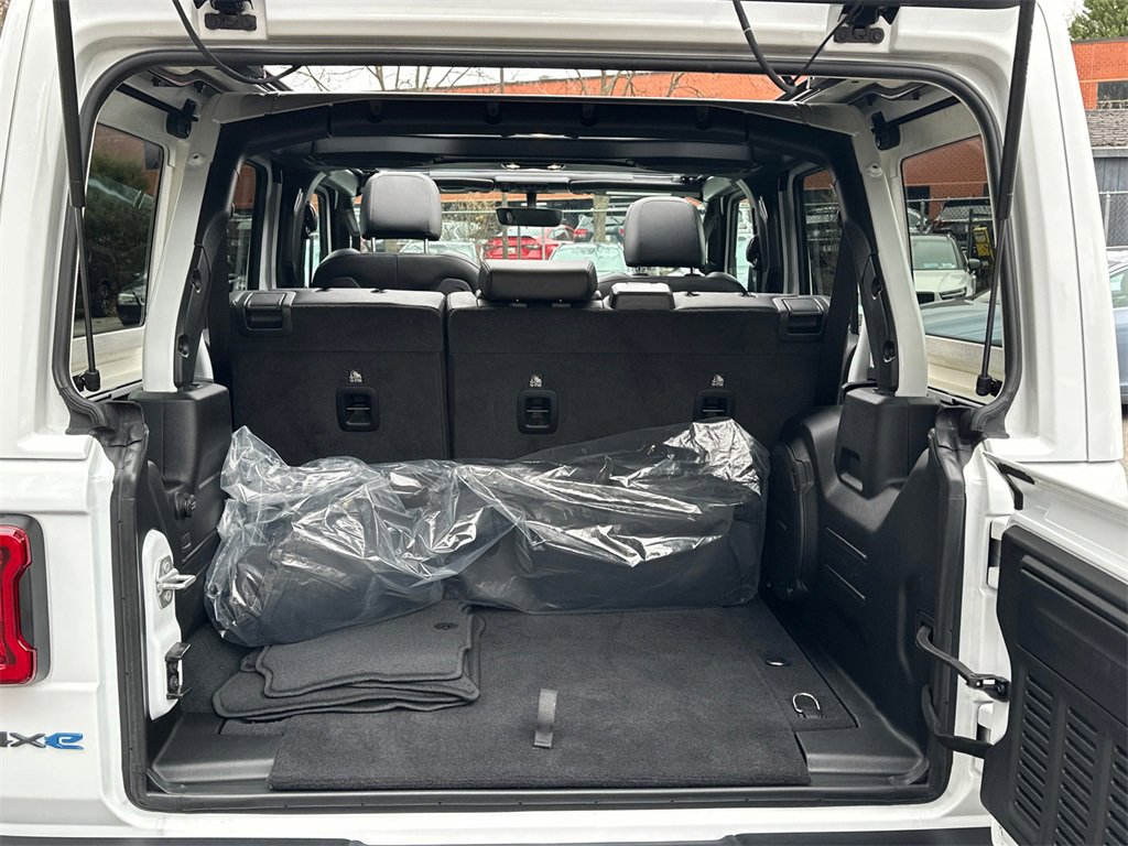 Used 2023 Jeep Wrangler Unlimited Rubicon 4xe w/ Steel Bumper Group image 6