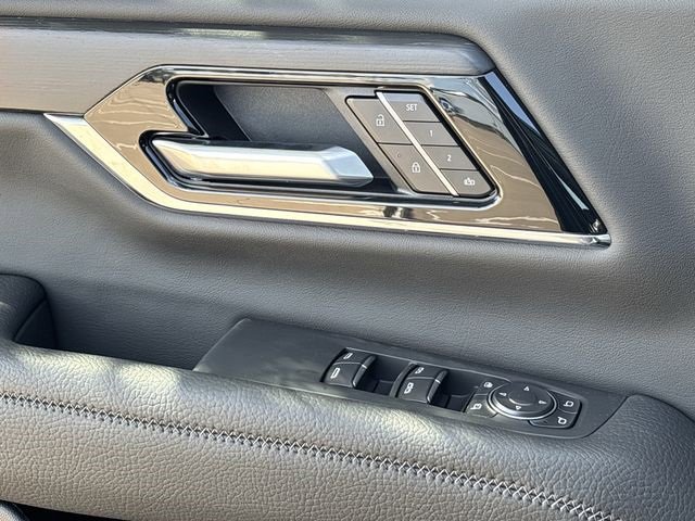 New 2026 GMC Yukon XL Denali image 23