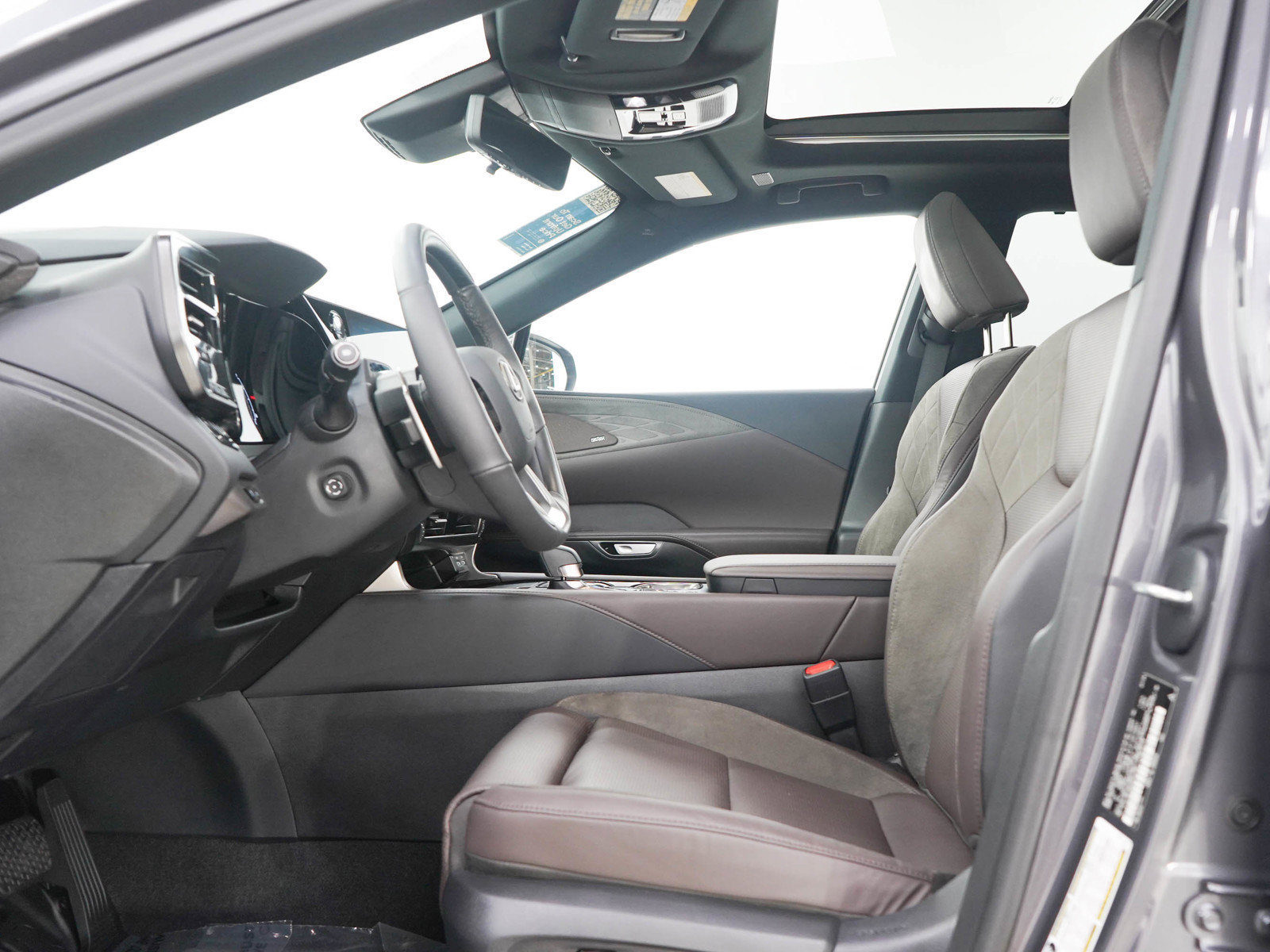 Used 2024 Lexus RX 350 AWD w/ Convenience Package image 23