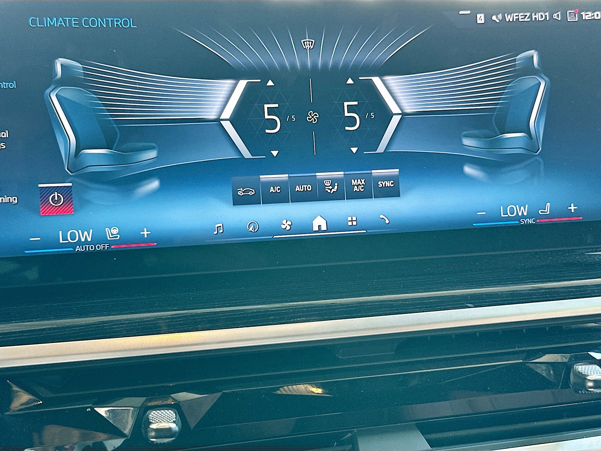 Certified 2024 BMW X7 M60i w/ Executive Package image 16