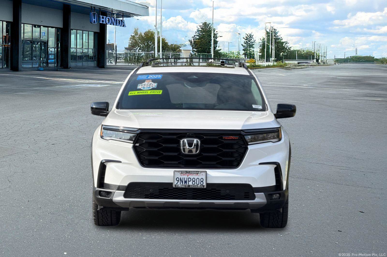 Certified 2025 Honda Pilot TrailSport image 14