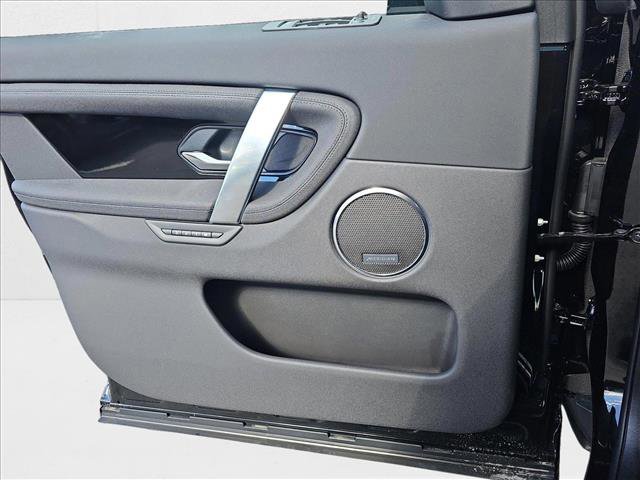 New 2025 Land Rover Discovery Sport S image 27