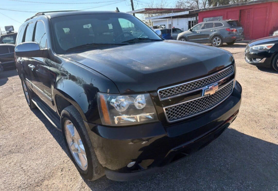 Used 2009 Chevrolet Tahoe LTZ RWD image 2