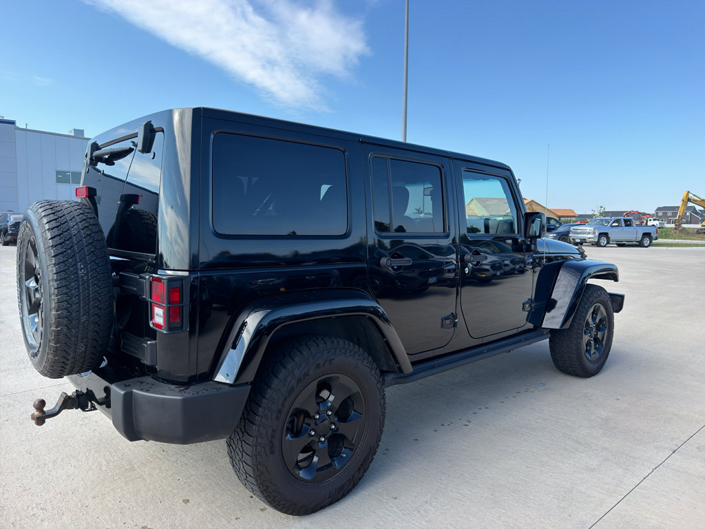 Used 2015 Jeep Wrangler Unlimited Sahara AWD/4WD image 5