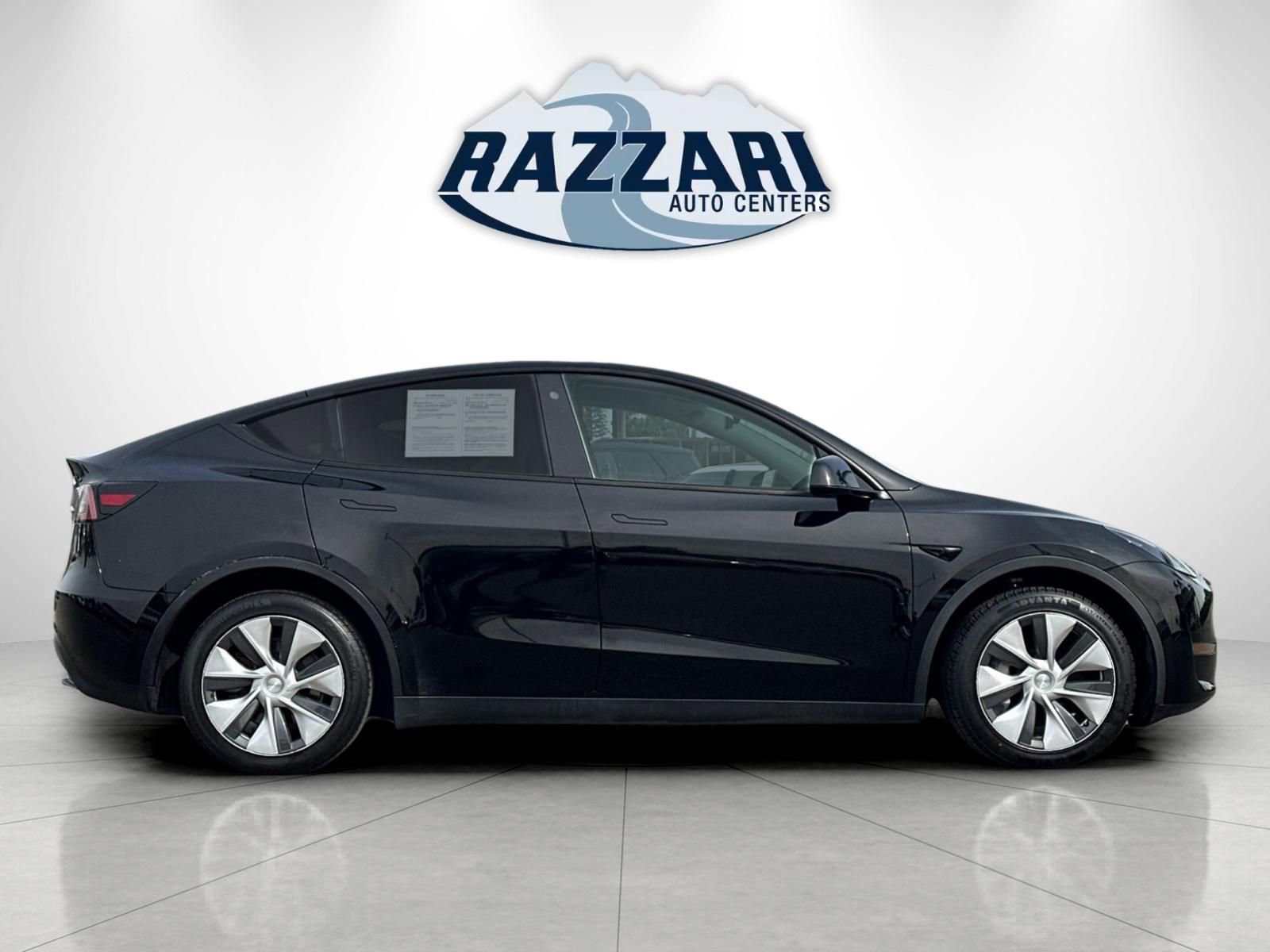 Used 2023 Tesla Model Y Long Range image 2