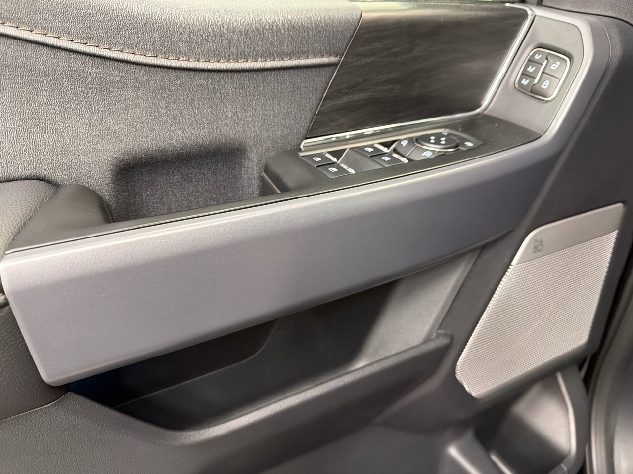 New 2025 Ford F150 Lightning Lariat image 40