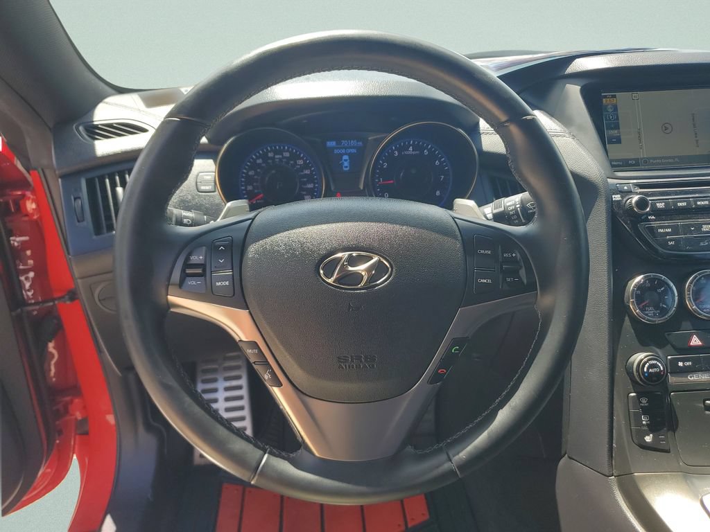 Used 2016 Hyundai Genesis Coupe 3.8 RWD image 12