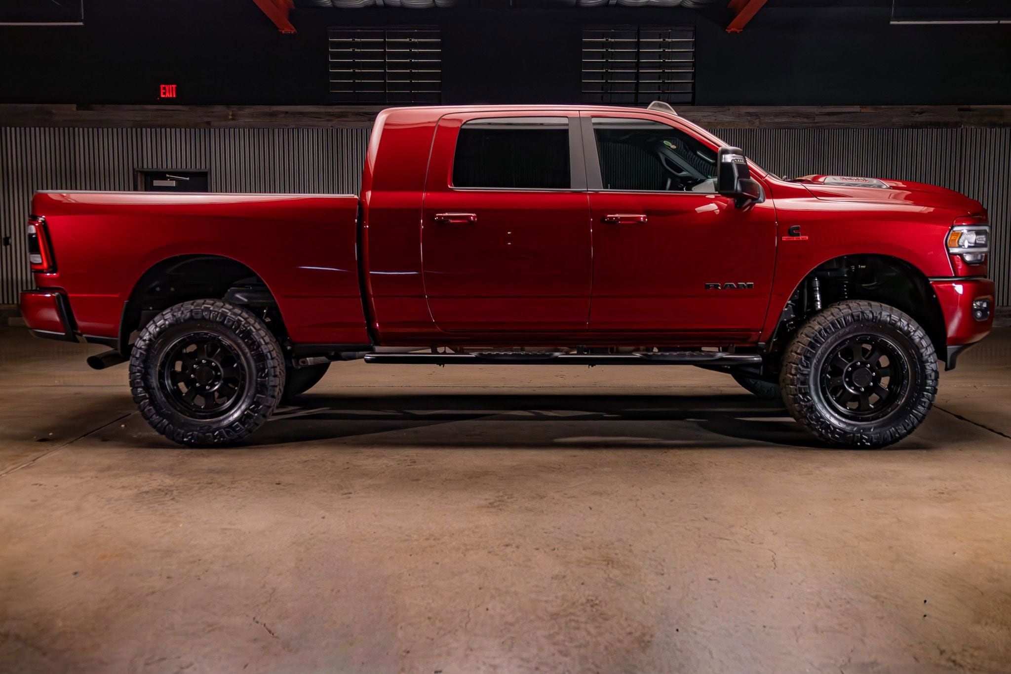 Used 2024 RAM 2500 Laramie w/ Night Edition AWD/4WD image 11