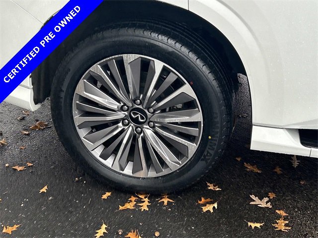 Used 2025 INFINITI QX80 Sensory image 11