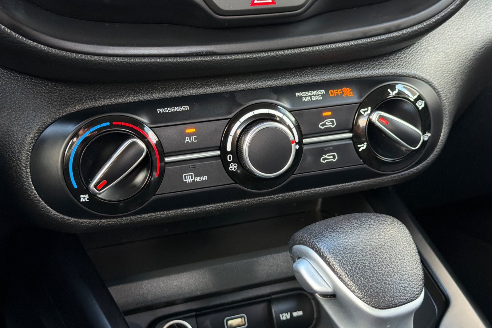 Used 2024 Kia Soul LX w/ LX Technology Package FWD image 20